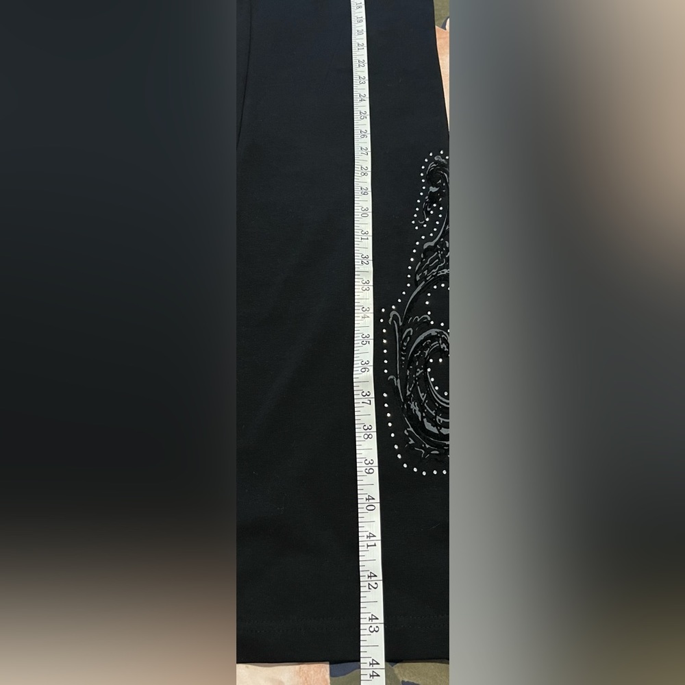 BCBG Maxazria Size:L WomenHoodie/Pants  Phinestone Detail Shimmer Thread Outline - Picture 15 of 16